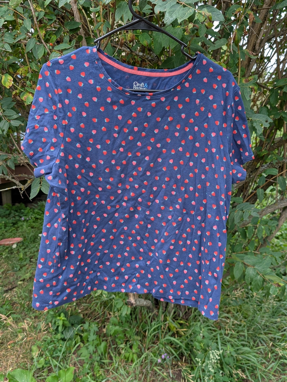 croft & barrow Navy Short Sleeve Tee with Strawberry Print